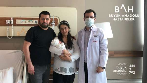 İki sezaryen üstüne normal doğum yaptı 