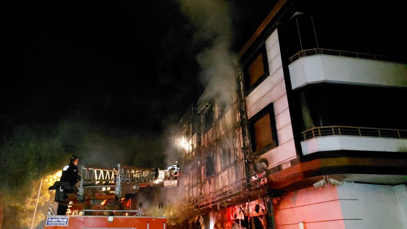 Samsun'da ünlü ciğerci yandı. Alevler evlere de ulaşınca can pazarı yaşandı