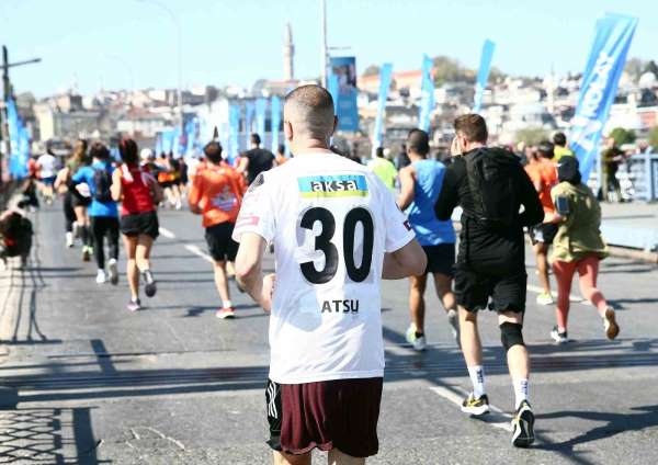 Maratonda Christian Atsu'nun formasıyla koştu - İstanbul haber