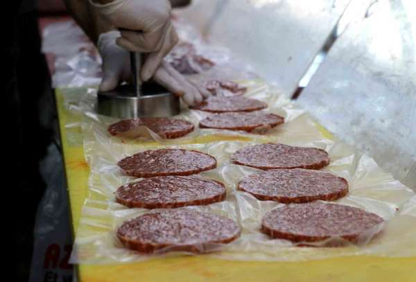 Şap hastalığı kısıtlaması kaldırıldı, et fiyatlarındaki yükseliş durdu - Adana haber