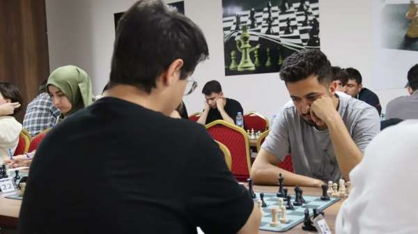 Elazığ'da satranç turnuvası sona erdi