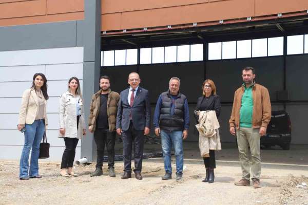 Başkan Akın'dan Selvilitepe Spor Kompleksi'nde inceleme