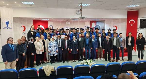 DPÜ'de 'Kadın Üniversitesi' mezuniyet coşkusu