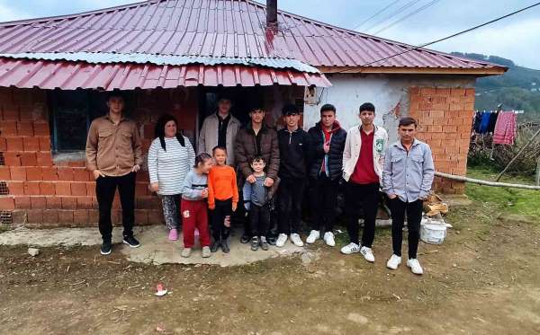 Ordu'da meslek lisesi öğrencileri, ihtiyaç sahibi ailelerin elektrik tesisatlarını yeniledi