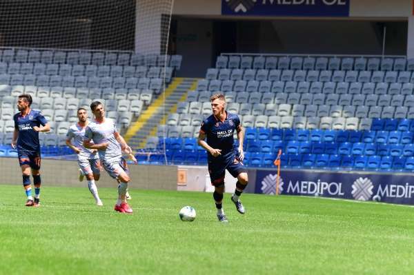 Medipol Başakşehir, 11'e 11 maç yaptı 