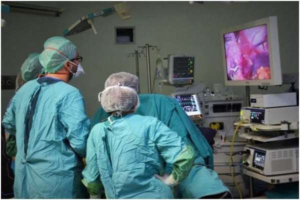 Hitit Üniversitesi'nde ilk kez Laparoskopik tüp mide ameliyatı yapıldı