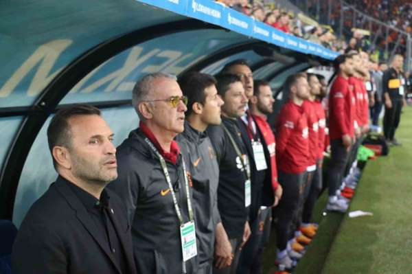 Okan Buruk, Galatasaray'ı şampiyon yapan 13. farklı teknik direktör oldu