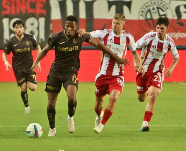 Trendyol Süper Lig: Antalyaspor: 0 - Trabzonspor: 2