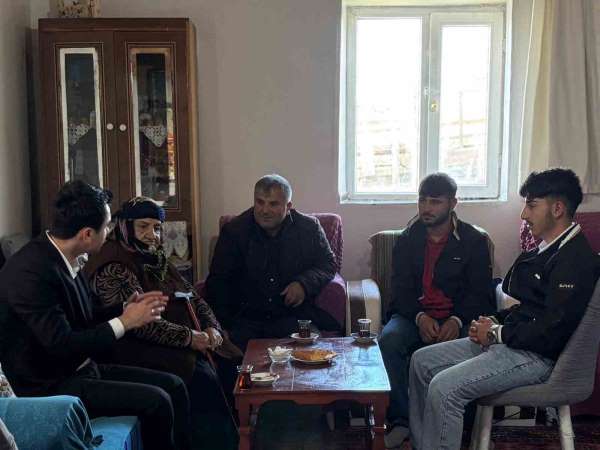 Kaymakam Tutal'dan şehit ailesine bayram ziyareti
