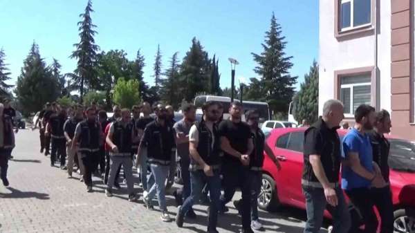 Amasya ve Ankara'da uyuşturucu şebekelerine operasyon: 13 tutuklama