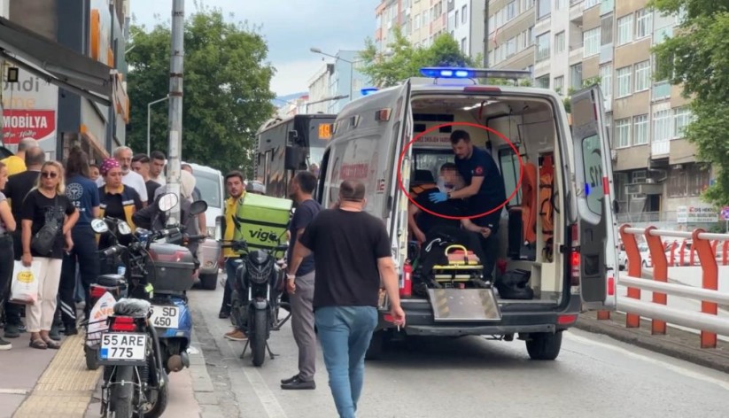 Dolmuştan inen yolcuya motosiklet çarptı: 2 yaralı