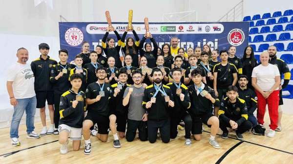 Karate Türkiye Premier Ligi'nin ikinci etabı Zonguldak'ta gerçekleştirildi