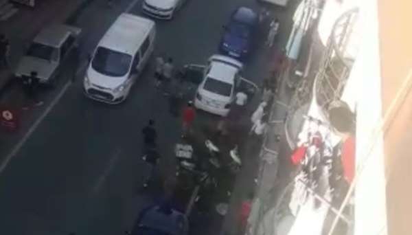 Sultangazi'de emlak dükkanına silahlı saldırı: 1 yaralı