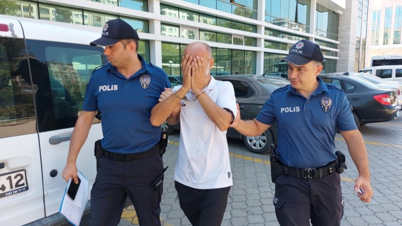 Samsun'da eski kız arkadaşını bıçakla tehdit edip alıkoyan şahıs tutuklandı