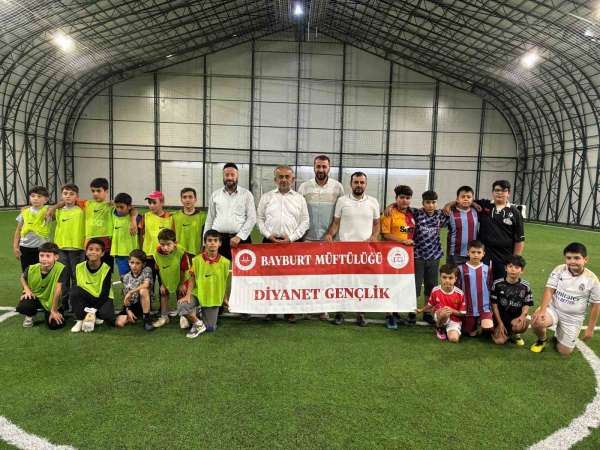 Bayburt'ta Yaz Kur'an Kursları Arası Futbol Turnuvası başladı