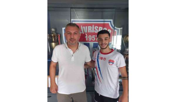 Sarıyer'in genç oyuncusu Silivrispor ile sözleşme imzaladı