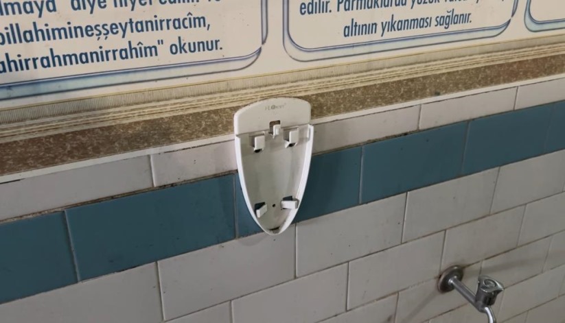 Samsun'da caminin sabunluklarını çalan vatandaş, kayıplara karıştı