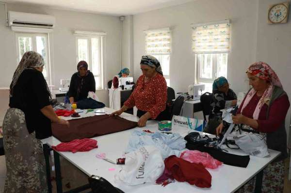 Haliliye'de kadınlar hem hobi ediniyor hem ekonomiye katkı sağlıyor
