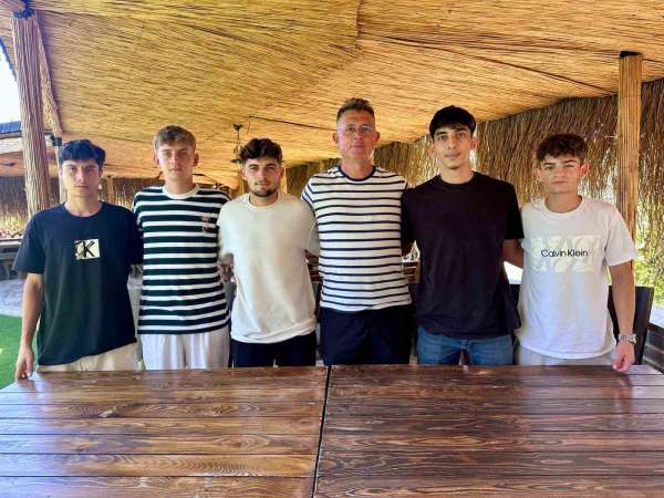 Yıldızspor'dan iç transferde beş imza birden