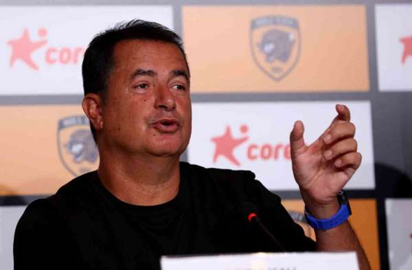 Acun Ilıcalı: 'Türkiye, futbolcu transferi konusunda bizim için cazip değil'
