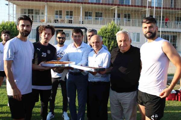 Başkan Özcan'dan Nazilli Belediyespor'a baklavalı ziyaret