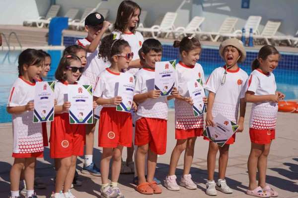 307 öğrenci yaz spor okullarından mezun oldu