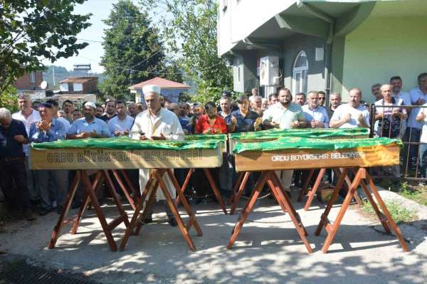 Ordu'da patpat kazasında ölen aynı aileden 4 kişi toprağa verildi