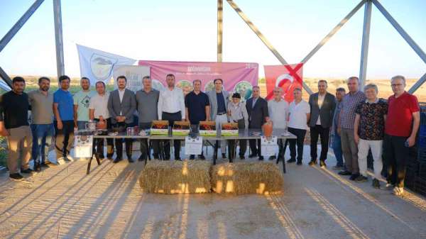 Selçuk Üniversitesi Bilim İletişimi Ofisi, Doğanhisar'da çiftçilerle buluştu