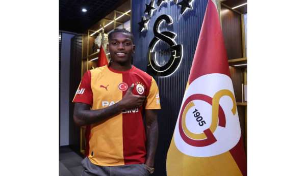 Galatasaray, Leao ile 4 yıllık sözleşme imzaladı
