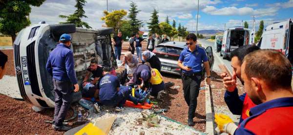 Otomobillerin çarpıştığı kazada 7 kişi yaralandı