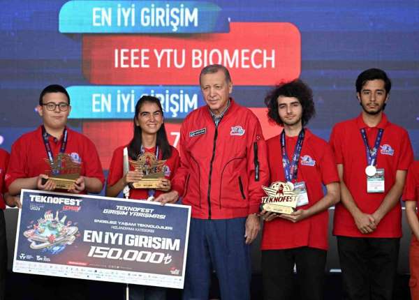 Bozüyüklü üniversitesi öğrencisinin kaptanlık yaptığı ekip Teknofest yarışmasında 1'inci oldu