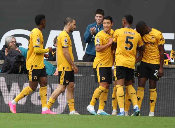 Wolverhampton, Manchester City'nin galibiyet serisine son verdi