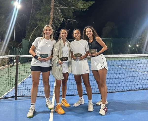 Salihli'de tenisin sultanları, 'Güz Kupası'nda ter döktü