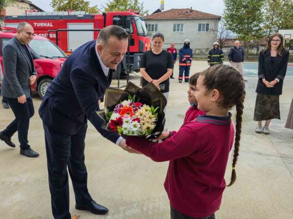 Turhal Belediyesi'nden ilkokul öğrencilerine yangın güvenliği eğitimi