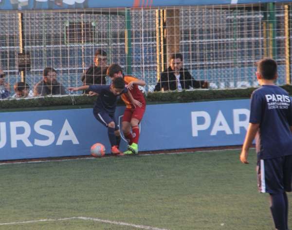 Paris Saint Germain Academy Bursa'da cumhuriyet turnuvası