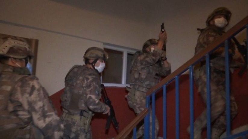 Samsun'da düzenlenen operasyon polis kamerasında