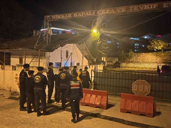 Tokat'ta jandarmadan hırsızlara suçüstü