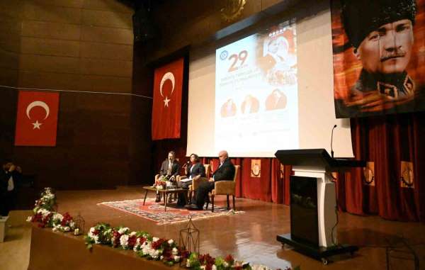 Uşak Üniversitesinden 'Tarihte Türkler ve Türkiye Cumhuriyeti' paneli