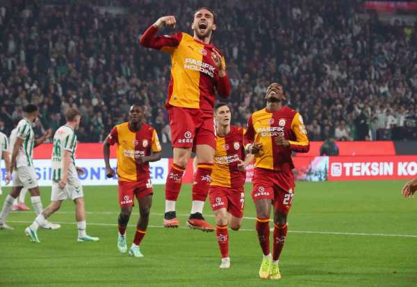 Galatasaray ligde üst üste 4. galibiyetini aldı, puanını 25'e çıkardı