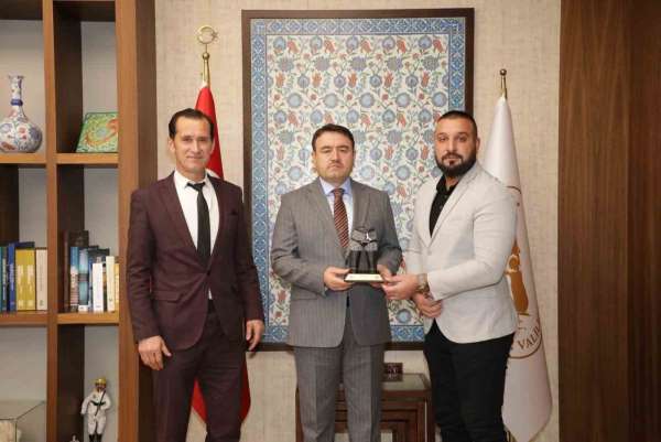 Kütahya Valisi Işın'dan Pazarlar Spor Lisesi'nin projelerine tam destek