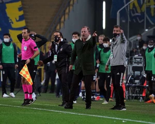 Fenerbahçe 4 gol yediği son 2 maçı da Sergen Yalçın'a karşı oynadı 