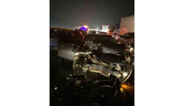 Anadolu Otoyolu'nda zincirleme kaza: 3 yaralı