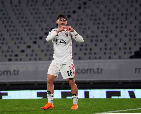 Jota Silva ilk kez 11'de başladığı maçta golünü attı