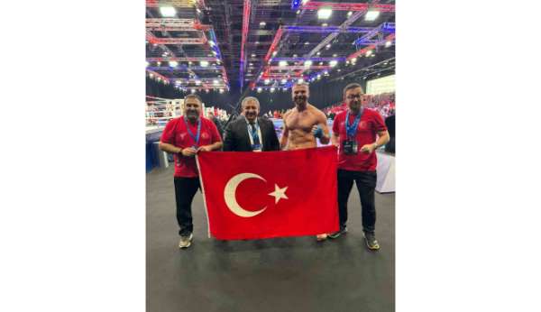 Milli kick boksçu Kadir Yıldırım, dünya şampiyonu oldu