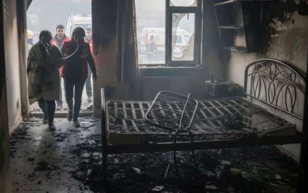 Ordu'da elektrikli battaniye evi yaktı: 4 kişi dumandan etkilendi