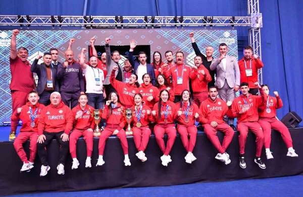 U23 Avrupa Boks Şampiyonası'nda millilerden tarihi zafer