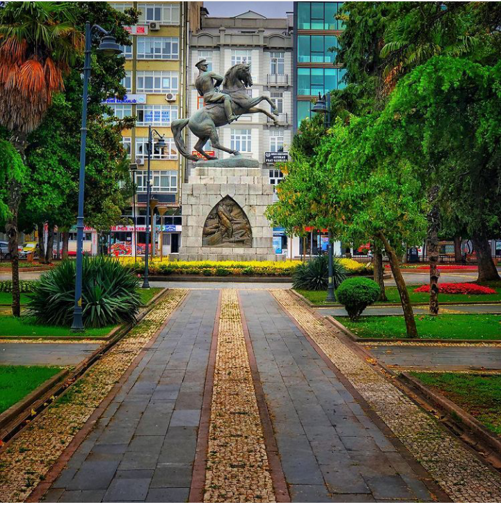 Samsun'un Sokaklarını ortaya çıkarıyor