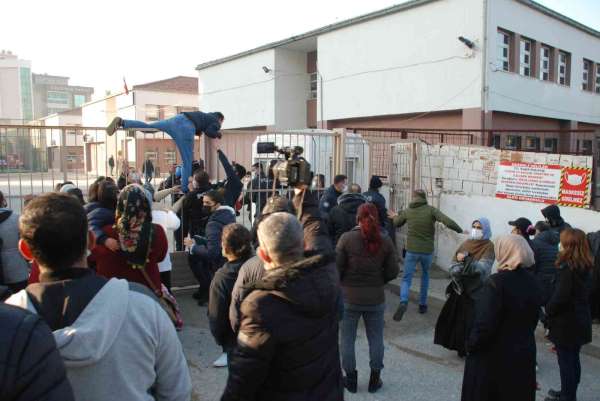 Okulda taciz iddiası velileri ayağa kaldırdı - İzmir haber