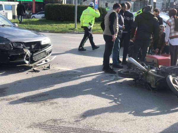Otomobil motosiklete çarptı: 2 yaralı - Samsun haber
