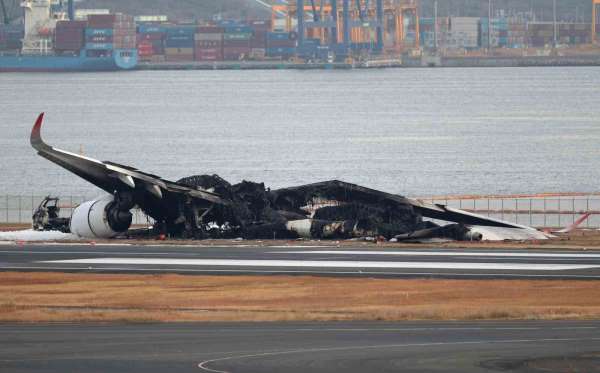 Japonya'daki uçak kazasında profesyonel müdahale sayesinde tahliye 18 dakikada tamamlandı